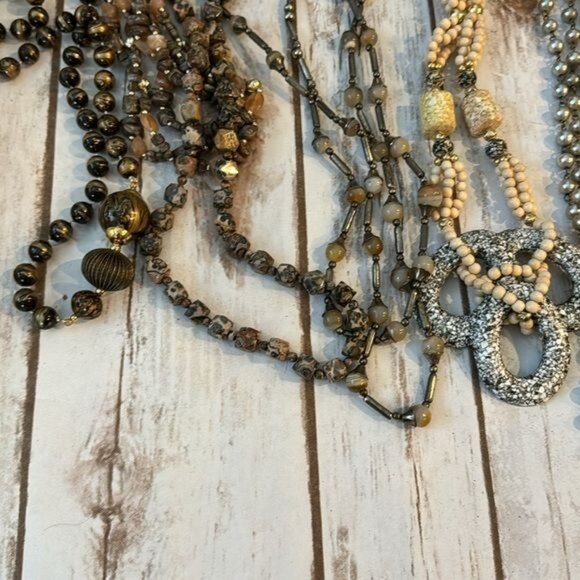 Lot of 9 Beaded Necklaces Gray Brown Nude Colors Vintage 80s 90s - Picture 5 of 5